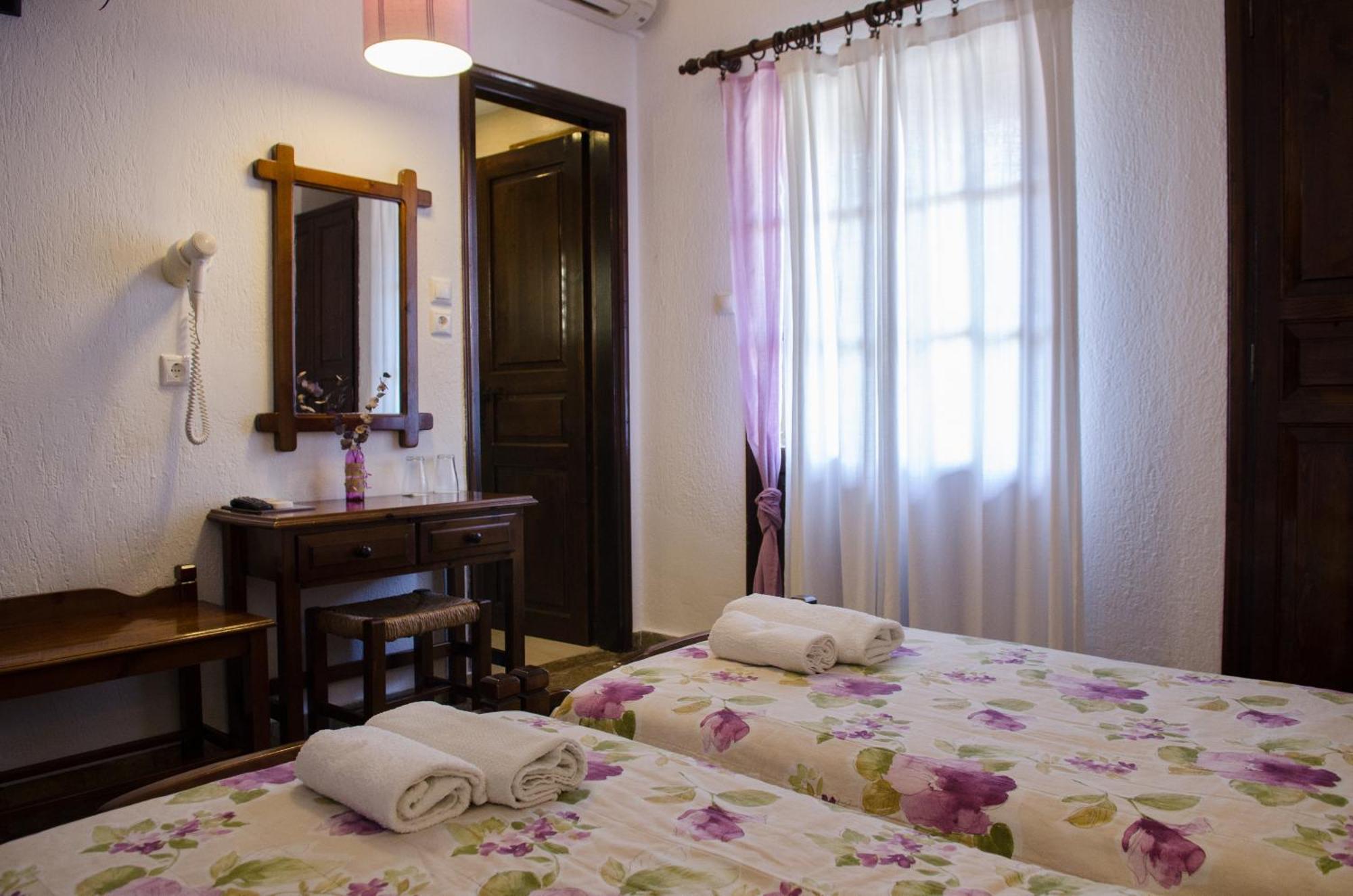 Elli Hotel Szkópelosz Kültér fotó